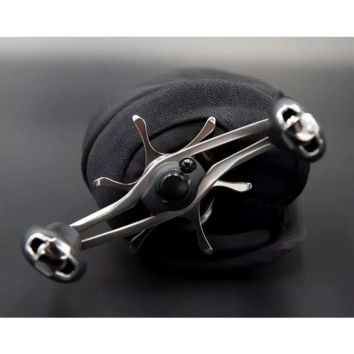 Rutensocke Rollentasche Cast S Großes Logo (Rollenschutz für Baitcast-Rollen von Größe 50-200)