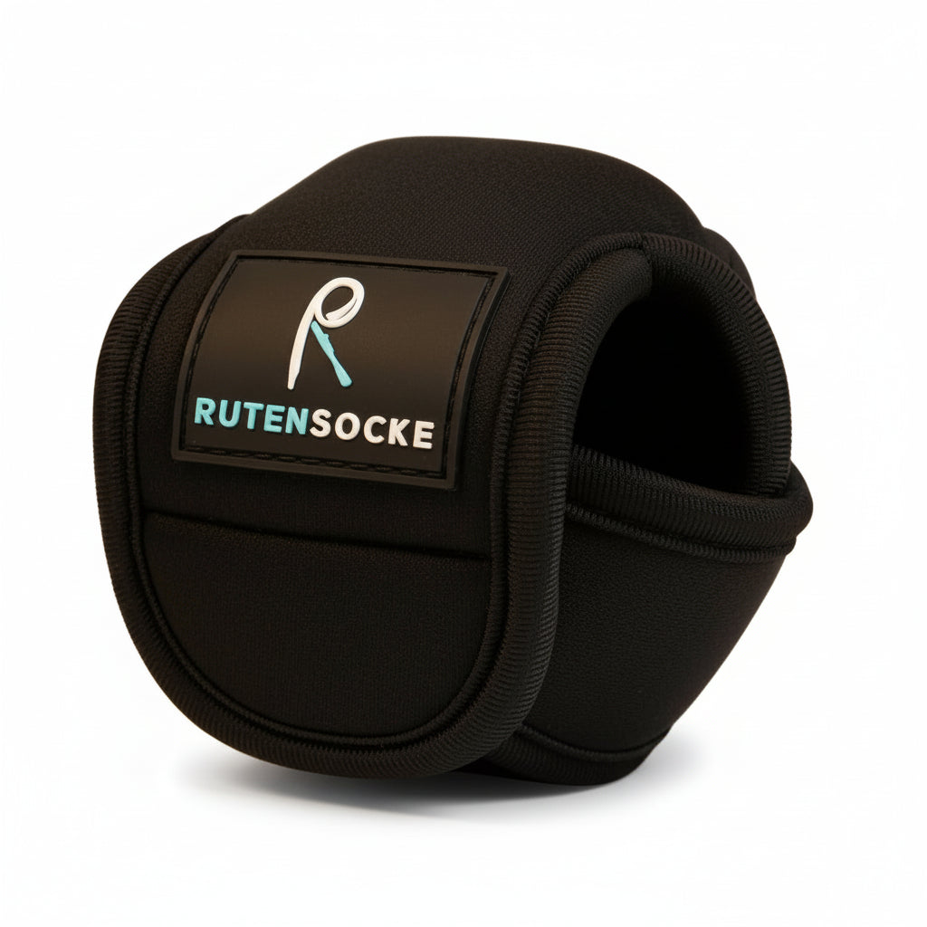 Rutensocke Rollentasche Cast S Großes Logo (Rollenschutz für Baitcast-Rollen von Größe 50-200)