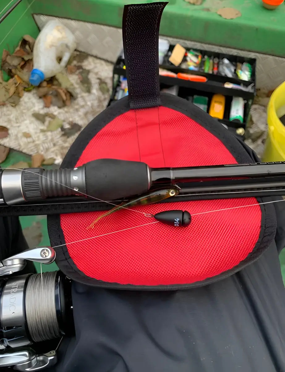 Rutensocke Köderschutz (Lure Wrap) 18cm x 17cm in schwarz und rot