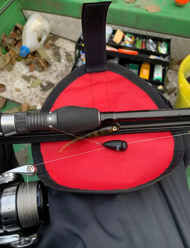 Ködersocke optional mit Zielfisch (18cm x 17cm in schwarz oder rot)