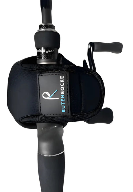 Rutensocke Rollentasche Cast S Großes Logo (Rollenschutz für Baitcast-Rollen von Größe 50-200)